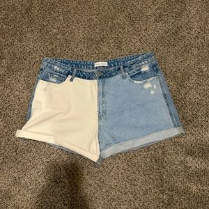 Flying Monkey Denim Shorts Size 34 New W/O Tags